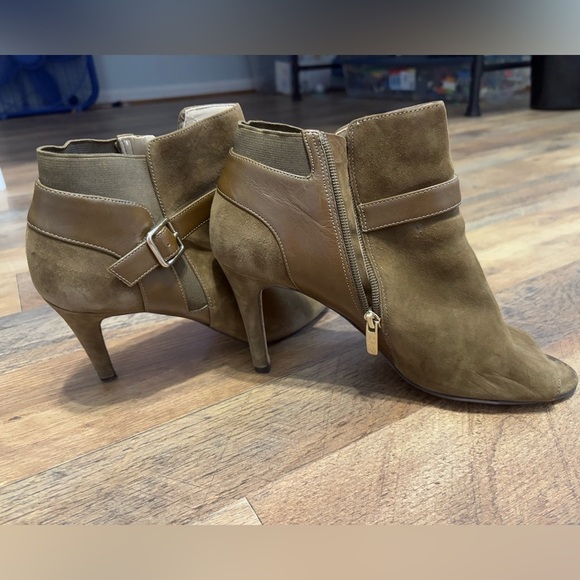 Marc Fisher Olive Green Suede Ankle Booties - Picture 2 of 5